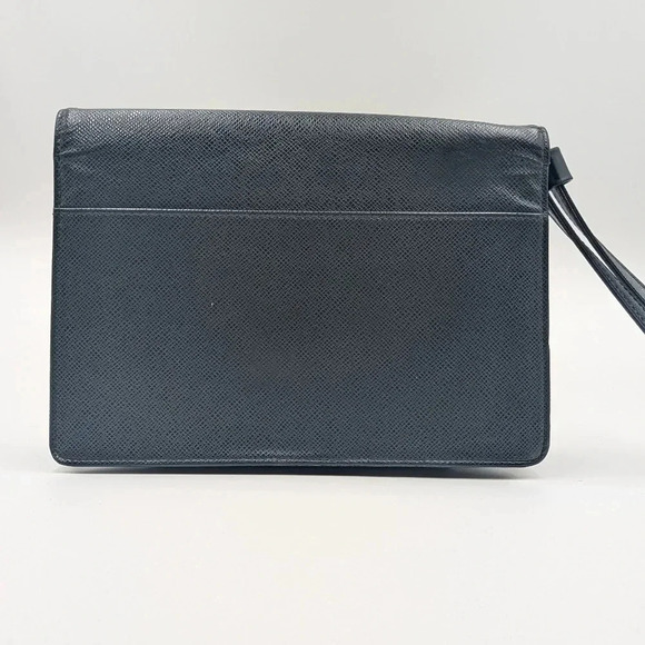 Louis Vuitton Taiga Pochette Selenga - Picture 3 of 15